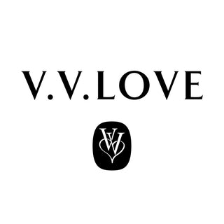 V.V.Love célèbre la féminité avec des parfums sensuels, modernes et durables à prix doux. Découvrez leur charme irrésistible sur la-barfumerie.com.