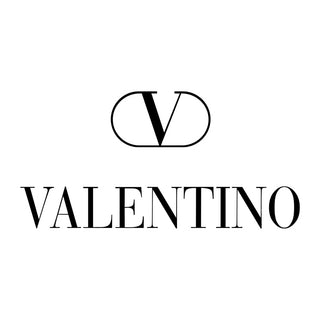 Valentino Parfums : des créations couture entre élégance italienne et audace moderne. Découvrez Born in Roma et plus sur la-barfumerie.com.